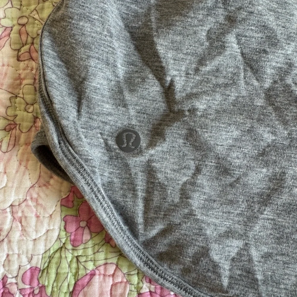 Lululemon Time Out Hoodie size 6 Heather Bleached Coral Heathered Medium Gray - Picture 7 of 10